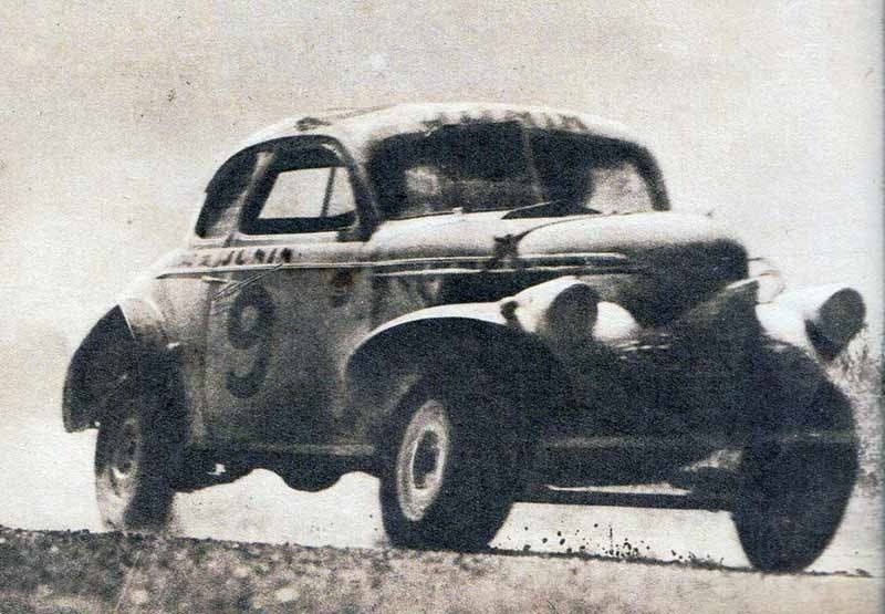 Marcilla obtuvo su primera victoria en el Turismo Carretera el 12 de enero de 1941: fue en las 12 Horas de Rafaela, que duró poco más de medio día, se disputó sobre un circuito de tierra compactada de 11,757 kilómetros, y que fue la primera vez en su historia que la categoría se presentó en la Perla del Oeste Santafesino.