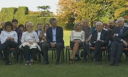 macri: ?vamos a seguir luchando por la soberania de las islas? macri: ?vamos a seguir luchando por la soberania de las islas?