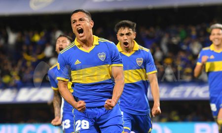 Gonzalo Morales le dio el triunfo a Boca Juniors sobre Vélez para convertirse en los nuevos líderes del Torneo de la Liga Profesional. Gonzalo Morales le dio el triunfo a Boca Juniors sobre Vélez para convertirse en los nuevos líderes del Torneo de la Liga Profesional.