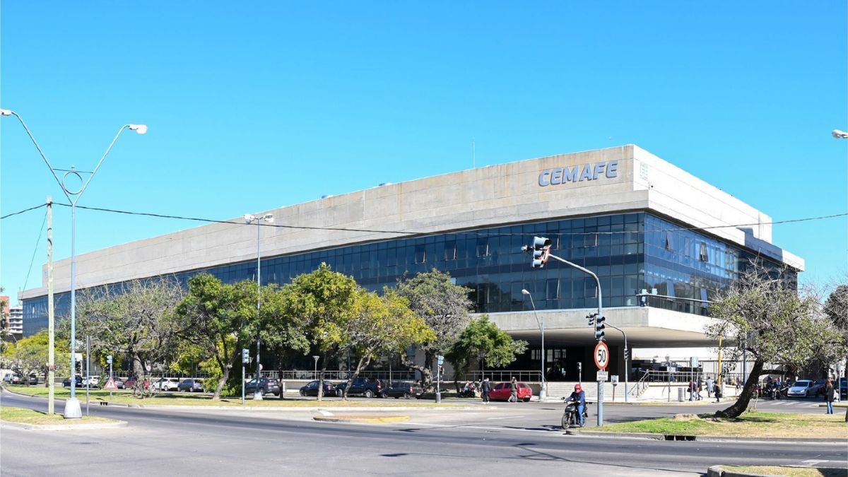 El modelo santafesino se distingue a nivel nacional por el concepto de “acto único”, donde varios especialistas esperan al paciente en un solo lugar. El modelo santafesino se distingue a nivel nacional por el concepto de “acto único”, donde varios especialistas esperan al paciente en un solo lugar.