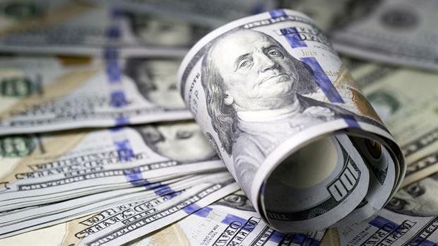 Medidas del BCRA impactan en el dólar: bajó 44 centavos a $28,41