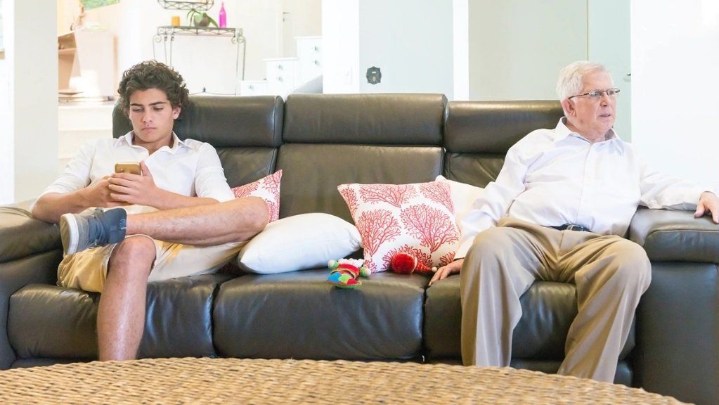 Causa por la que los adultos mayores rechazan la tecnología