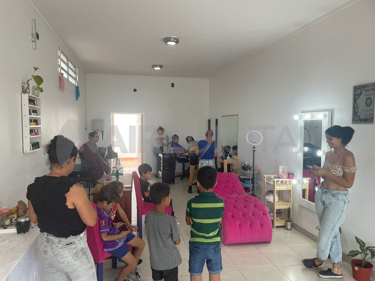 Peluquería solidaria en Santa Fe. Cortes de pelo gratis para los más necesitados.