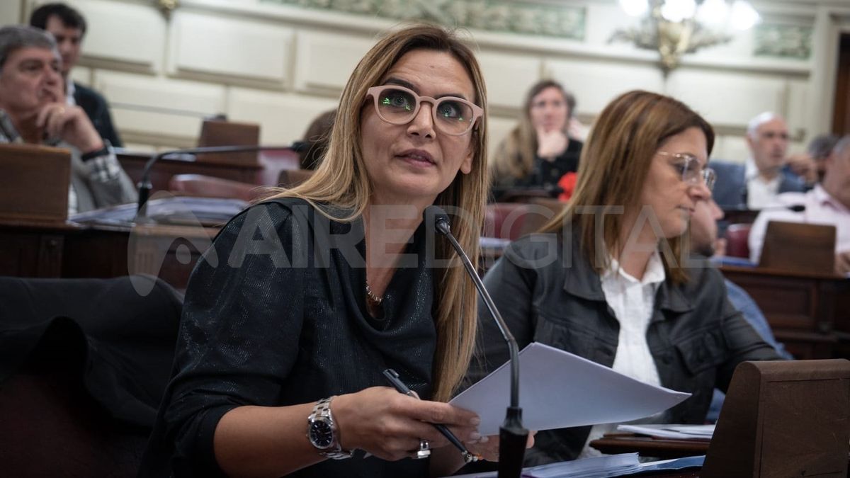 Amalia Granata se retiró del recinto antes del debate sobre los discursos de odio.
