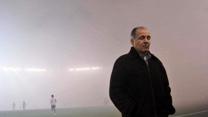 Murió Alejandro Sabella: la charla táctica para enfrentar al Barcelona como DT de Estudiantes (LP)