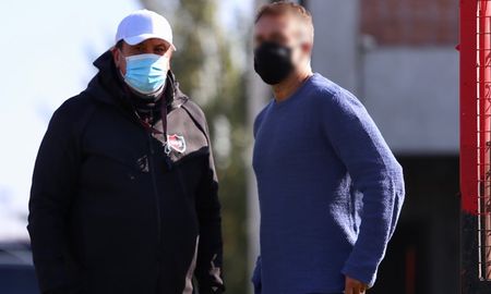 un ex manager de colon visito la practica del mono burgos en newells un ex manager de colon visito la practica del mono burgos en newells