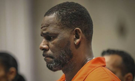 El popular cantante, R. Kelly, fue encontrado culpable de utilizar su fama como herramienta de atracción sexual para abusar de mujeres y niños. El popular cantante, R. Kelly, fue encontrado culpable de utilizar su fama como herramienta de atracción sexual para abusar de mujeres y niños.