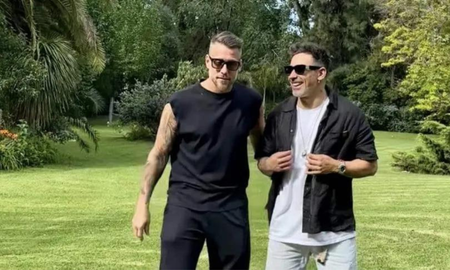 El Pocho Lavezzi reapareció con un ex jugador de Colón tras su accidente en Uruguay. El Pocho Lavezzi reapareció con un ex jugador de Colón tras su accidente en Uruguay.
