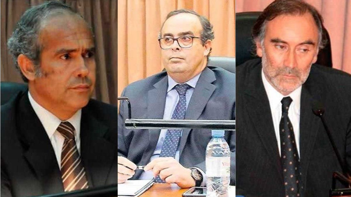 El&nbsp;Tribunal de Superintendencia de la Cámara Federal de Casación Penal&nbsp;dispuso este jueves el&nbsp;cese de las subrogancias&nbsp;que ejercían los jueces Leopoldo&nbsp;Bruglia