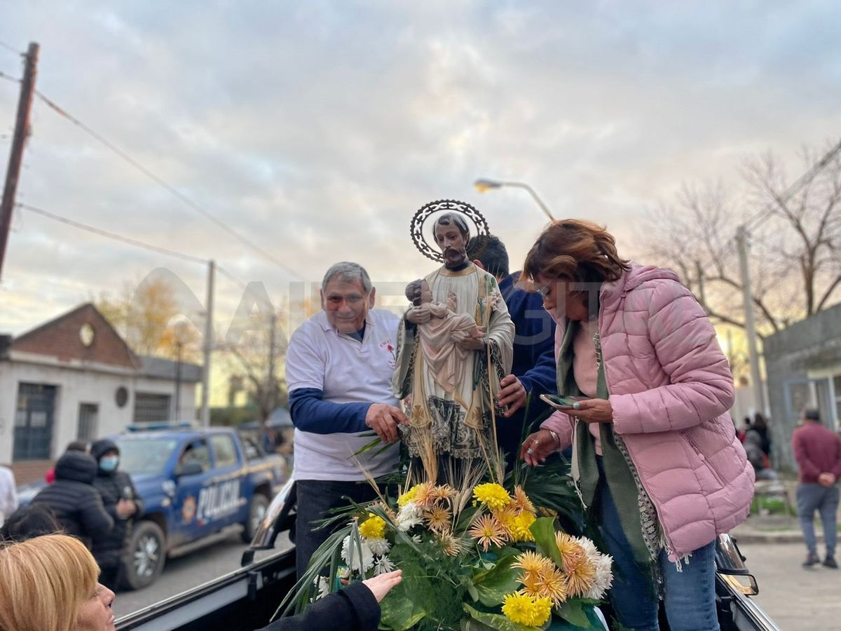 Fiesta de San Cayetano: un encuentro marcado por la fe y la tradición en Santa Fe.
