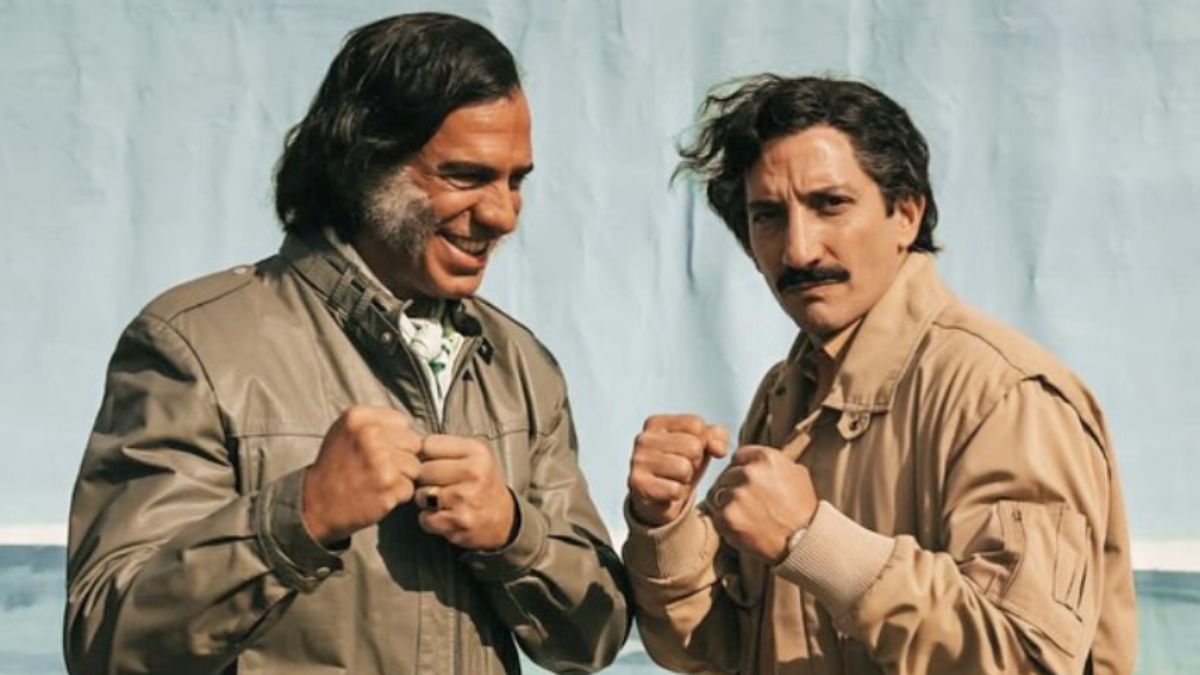 Juan Minujín encarna a un fotógrafo en la serie “Menem”.