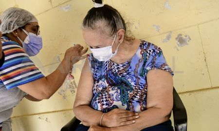 Esta semana concluyó la campaña de vacunación en geriátricos de Santa Fe y Rosario. Esta semana concluyó la campaña de vacunación en geriátricos de Santa Fe y Rosario.
