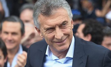 La Cámara Federal resolvió revocar el procesamiento de Macri que se había dictado en el juzgado federal de Dolores contra el ex presidente, en la investigación por el espionaje a los parientes de las víctimas del submarino. La Cámara Federal resolvió revocar el procesamiento de Macri que se había dictado en el juzgado federal de Dolores contra el ex presidente, en la investigación por el espionaje a los parientes de las víctimas del submarino.