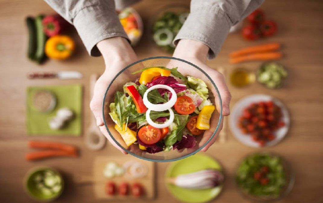 Quienes incorporan 5 raciones de frutas y verduras cada día viven más y mejor.