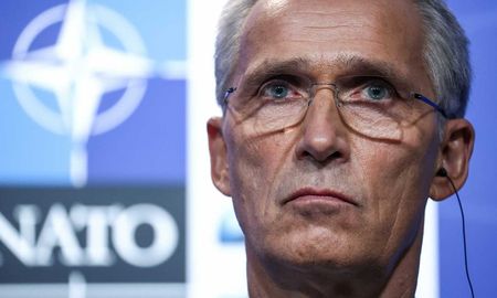 Jens Stoltenberg, secretario general de la OTAN, dijo que el ataque de Rusia a Ucrania es un grave violación del derecho internacional. Jens Stoltenberg, secretario general de la OTAN, dijo que el ataque de Rusia a Ucrania es un grave violación del derecho internacional.