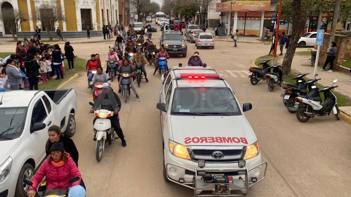 Entre lágrimas y muestras de afecto, todo San Javier recibió como un héroe a Gabriel Sanabria.