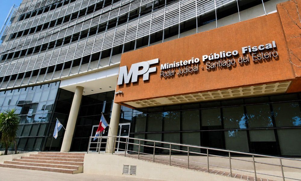 La justicia santiagueña apunta al padrastro de la menor, a un hermano de este y a un sobrino de ambos como los autores de las violaciones. El último de los mencionados tiene antecedentes penales por delitos similares.