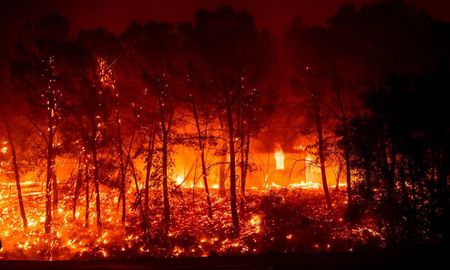 Donald Trump&nbsp;aprobó una&nbsp;declaración de “desastre mayor”&nbsp;por incendios forestales en&nbsp;California y ordenó el envío de ayuda.