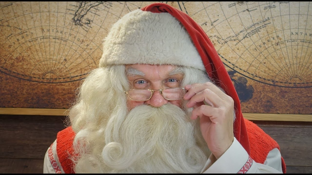 Su mam&aacute; lo descubri&oacute; al mirar c&oacute;mo hab&iacute;a salido la foto de Navidad con Santa Claus.