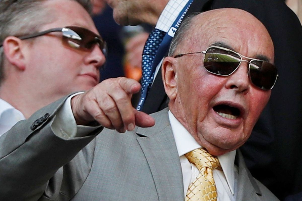 El magnate Joe Lewis declaró y fue liberado bajo fianza este miércoles. El magnate Joe Lewis declaró y fue liberado bajo fianza este miércoles.