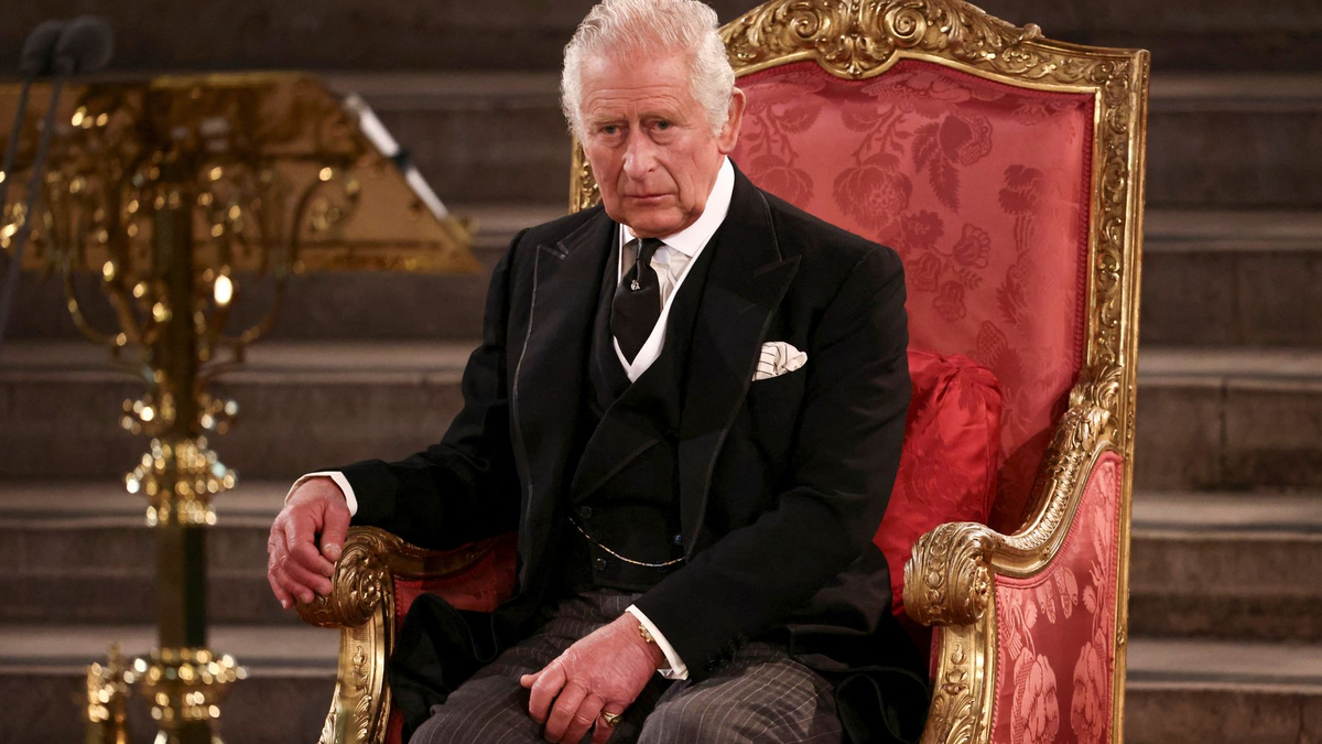 Carlos III culminó este viernes su gira por el Reino Unido como nuevo monarca al visitar Gales
