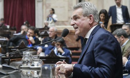 El jefe de Gabinetes de la Nación y precandidato a presidente por el Frente de Todos (FdT), Agustín Rossi presentó el informe de gestión del gobierno ante la Cámara de Diputados. El jefe de Gabinetes de la Nación y precandidato a presidente por el Frente de Todos (FdT), Agustín Rossi presentó el informe de gestión del gobierno ante la Cámara de Diputados.