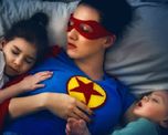 Cuidar a los hijos cansa más que trabajar fuera de casa: lo dice la ciencia Cuidar a los hijos cansa más que trabajar fuera de casa: lo dice la ciencia