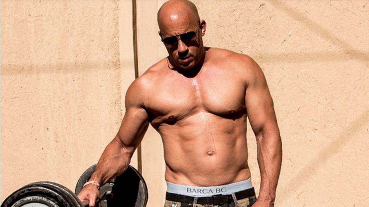 La sugerente foto de Vin Diesel en toalla ¿Que tiene ahí?