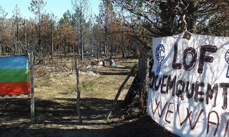 Una de las detenciones se produjo esta mañana en la localidad chubutense de Esquel y la otra por la tarde en Comodoro Rivadavia, según informaron fuentes judiciales y el Ministerio Público de Río Negro. Una de las detenciones se produjo esta mañana en la localidad chubutense de Esquel y la otra por la tarde en Comodoro Rivadavia, según informaron fuentes judiciales y el Ministerio Público de Río Negro.