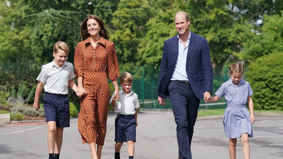 Los príncipes de Gales, William y Kate, asumen el protagonismo central en la nueva estructura de la corona. Los príncipes de Gales, William y Kate, asumen el protagonismo central en la nueva estructura de la corona.