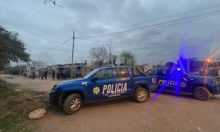 El hecho ocurrió este martes en inmediaciones de calle Edmundo Rosas y Padre Genesio, en el noroeste de la ciudad de Santa Fe. El hecho ocurrió este martes en inmediaciones de calle Edmundo Rosas y Padre Genesio, en el noroeste de la ciudad de Santa Fe.