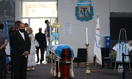Los restos del entrenador fueron velados en el Predio de AFA, en Ezeiza. Los restos del entrenador fueron velados en el Predio de AFA, en Ezeiza.