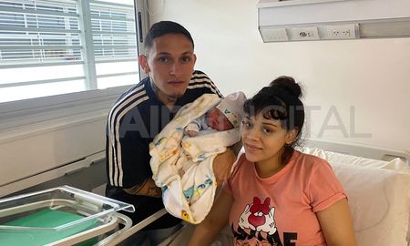 El pequeño llegó al mundo a las 5:30 de la madrugada y se convirtió en el primer bebé del 2023 en la ciudad de Santa Fe. El pequeño llegó al mundo a las 5:30 de la madrugada y se convirtió en el primer bebé del 2023 en la ciudad de Santa Fe.