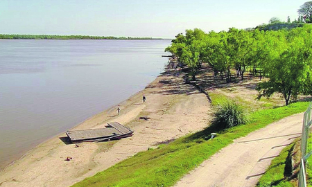 Escapada a un pequeño pueblo de Entre Ríos frente al río Paraná. Escapada a un pequeño pueblo de Entre Ríos frente al río Paraná.