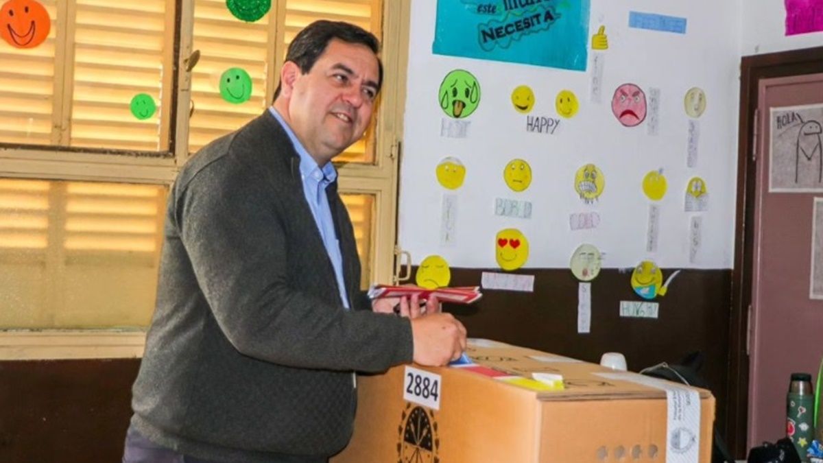 El actual intendente de Reconquista, Enri Vallejos, se impone en la ciudad del norte provincial. El actual intendente de Reconquista, Enri Vallejos, se impone en la ciudad del norte provincial.