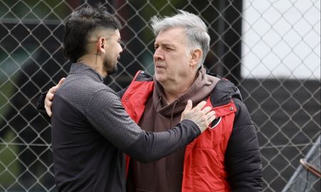 Gerardo “Tata” Martino pidió unidad y respaldo para salir de la crisis de Newell’s Gerardo “Tata” Martino pidió unidad y respaldo para salir de la crisis de Newell’s