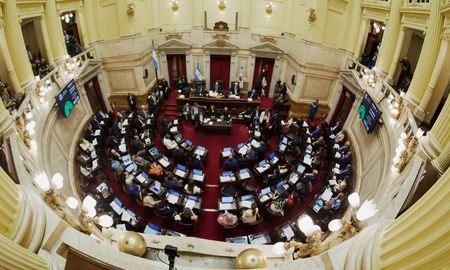 Viernes clave en el Senado: el oficialismo busca sancionar la reforma laboral y la Ley Penal Juvenil. Viernes clave en el Senado: el oficialismo busca sancionar la reforma laboral y la Ley Penal Juvenil.