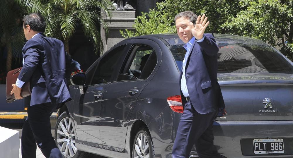 Dujovne viaja a Washington para comenzar a delinear el acuerdo