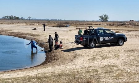 tragedia en colastine norte: tres personas se ahogaron en una cava cercana a la setubal tragedia en colastine norte: tres personas se ahogaron en una cava cercana a la setubal