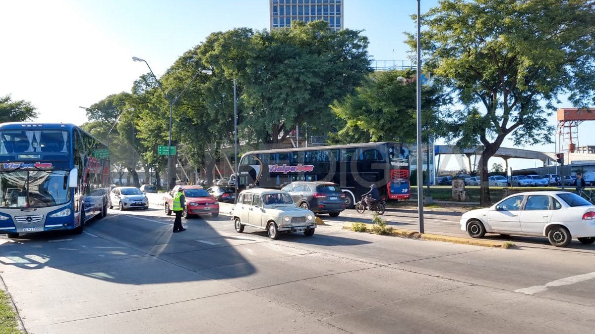 Empresas de turismo realizaron protestas durante la semana pasada. El radicalismo recuerda que en Santa Fe existe una ley aprobada que autoriza ayudas para los sectores más afectados por la pandemia.