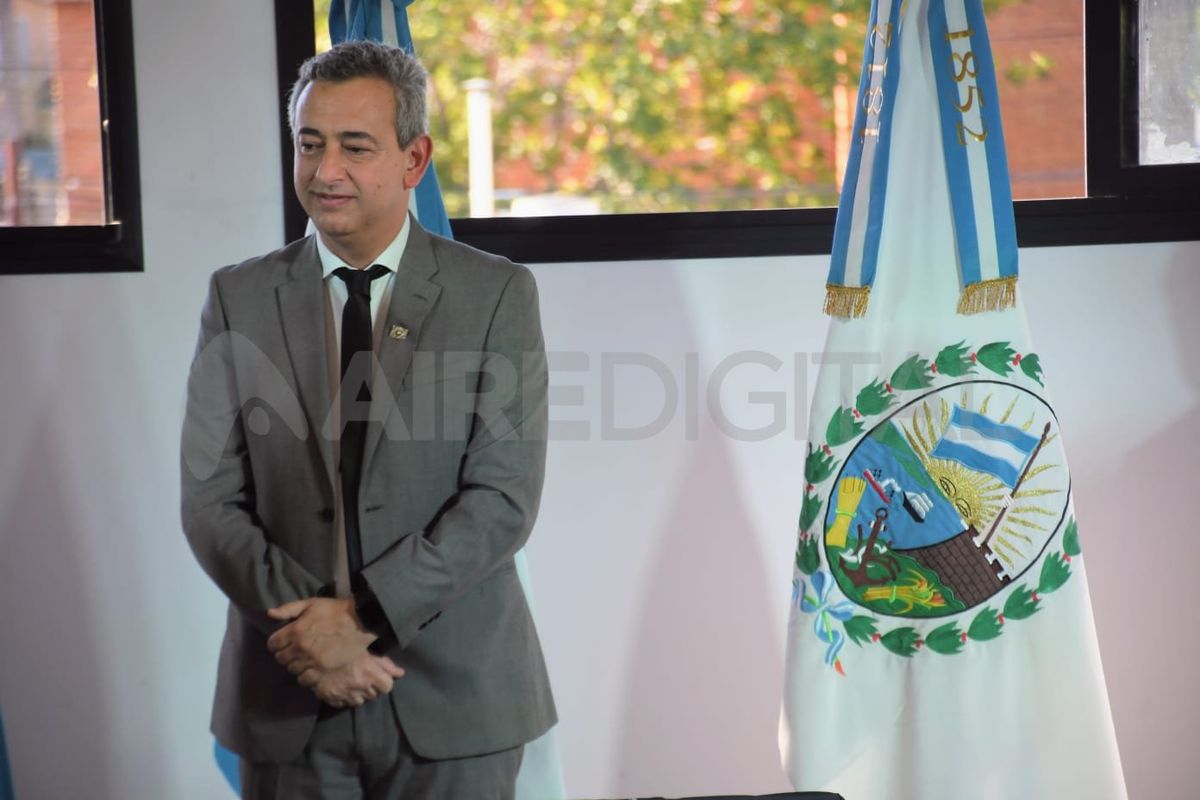 Javkin sostuvo que el Gobierno nacional está incumpliendo la ley con la quita de subsidios al transporte. Javkin sostuvo que el Gobierno nacional está incumpliendo la ley con la quita de subsidios al transporte.