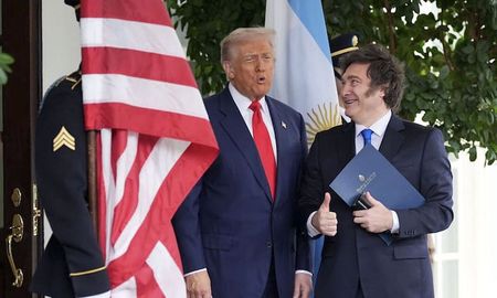 El presidente de la Nación volverá a Estados Unidos el próximo 10 de febrero y será invitado de honor en la gala de la residencia de su par norteamericano. El presidente de la Nación volverá a Estados Unidos el próximo 10 de febrero y será invitado de honor en la gala de la residencia de su par norteamericano.