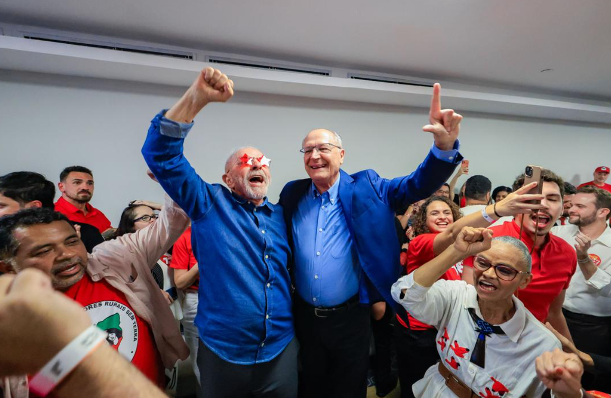 Lula da Silva celebró su victoria en el balotaje presidencial de Brasil, tras una campaña marcada por la polarización política y una fuerte disputa por el voto de los brasileños.