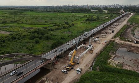 puente santa fe - santo tome: con un avance de 25 %, comenzo la colocacion de las vigas puente santa fe - santo tome: con un avance de 25 %, comenzo la colocacion de las vigas