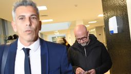 Patricio Serjal, previo a ingresar a la sala de audiencia donde se realiza el juicio. 