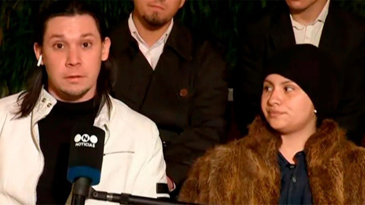 Nicolás Carrizo y Brenda Uliarte durante una entrevista de televisión.