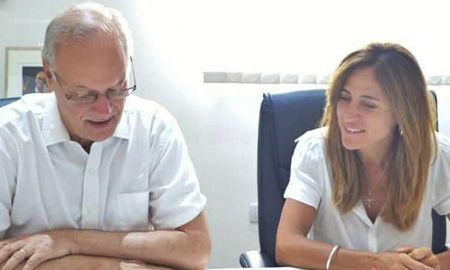 Tolosa Paz arribó a Casa de Gobierno cerca de las 16:00 y se dirigió al despacho del jefe de Gabinete, Santiago Cafiero, donde también se encontraban el gobernador de la Provincia de Buenos Aires, Axel Kicillof, y el ministro del Interior, Eduardo Wado de Pedro, entre otros. Tolosa Paz arribó a Casa de Gobierno cerca de las 16:00 y se dirigió al despacho del jefe de Gabinete, Santiago Cafiero, donde también se encontraban el gobernador de la Provincia de Buenos Aires, Axel Kicillof, y el ministro del Interior, Eduardo Wado de Pedro, entre otros.