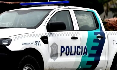 Un delincuente robó un auto en Mar del Plata con un niño de 12 años adentro. Un delincuente robó un auto en Mar del Plata con un niño de 12 años adentro.