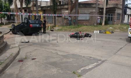 grave accidente en castelli y sarmiento: el motocilista fue derivado al cullen grave accidente en castelli y sarmiento: el motocilista fue derivado al cullen