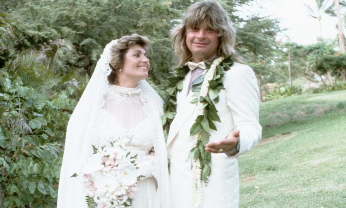 A pesar de los rumores y las controversias, la pareja está junta desde hace varias décadas. Aquí, en su boda de 1982.